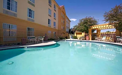 La Quinta Inn & Suites by Wyndham Pueblo