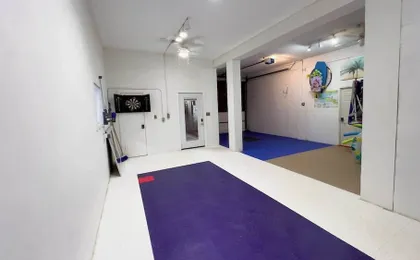 Fun Retro Island Vibe - Sleeps 17 - Beach 1 Block