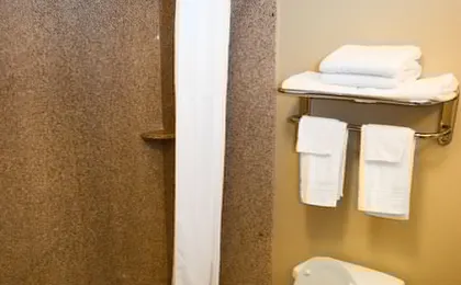Days Inn & Suites Cotulla