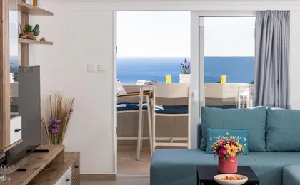 Breathtaking Sea View Apartment Near the Old City