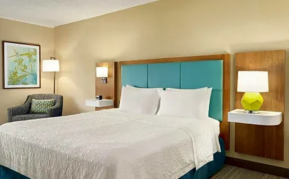 Hampton Inn Portland Airport