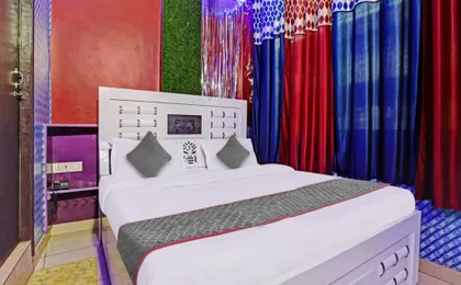 OYO Flagship 70036 Hotel Small Town