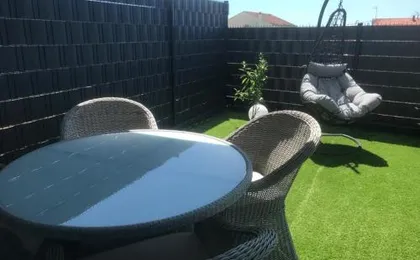 Hedonist-Luxury 2 bedroom apartment with private HOT TUB, garden and free parking