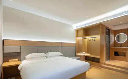 Free Hotel (Shanghai Bailian Central Shopping Plaza )