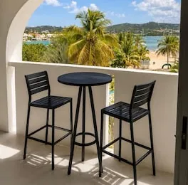 Hotel On The Cay
