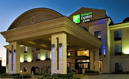 Holiday Inn Express & Suites Wichita Falls by IHG
