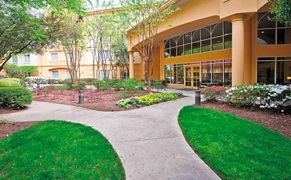 La Quinta Inn & Suites by Wyndham Univ Area Chapel Hill