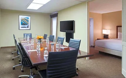 DoubleTree Suites By Hilton Hotel Cincinnati-Blue Ash