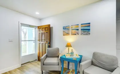 Pet-friendly Cocoa Beach Home: Walk to Beach!