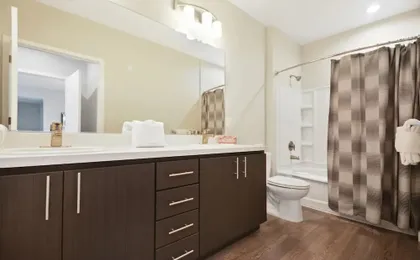 Global Luxury Suites in Menlo Park