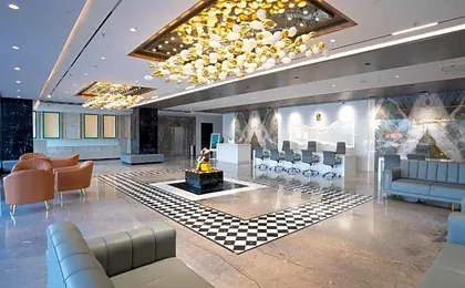 Hotel Tulips Grand