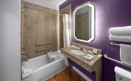 La Quinta Inn & Suites by Wyndham Brownwood