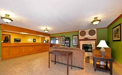 Quality Inn & Suites Grinnell near University
