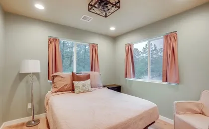 Cozy Woodland Retreat in the Pines, Near Prescott!