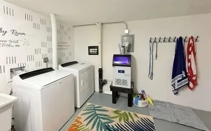 Lake Home Oasis - Sleeps 18