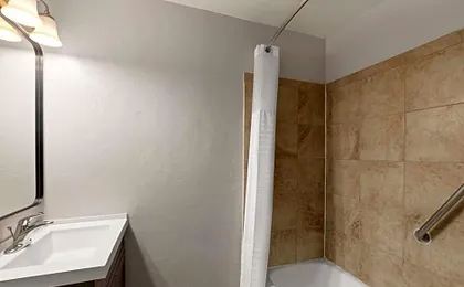 Travelodge by Wyndham Everett City Center