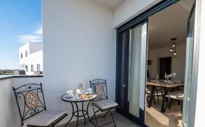 Apartman Kona - Modern Comfort with 2 Parking Spaces
