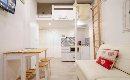 Superb Tiny House in Heart of Paris 1st!
