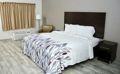 Red Roof Inn & Suites Lake Orion/Auburn Hills