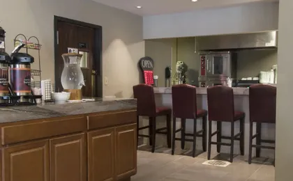 Clarion Inn & Suites Springfield