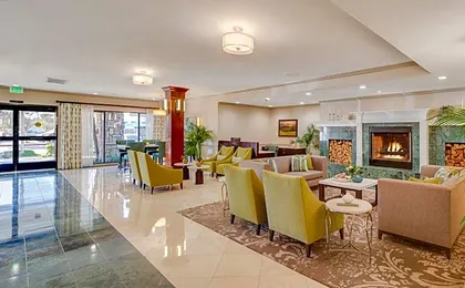 Ayres Hotel Corona – Riverside