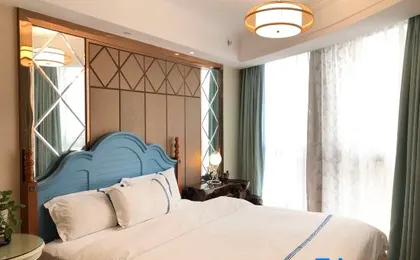 Fenghuang Impression Apartment (Shenzhen Huangbeiling Metro Station)