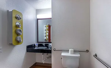 Motel 6-Fresno, CA