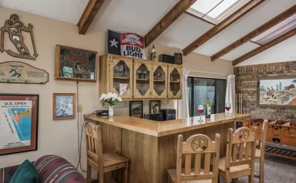 Cowboys, Indians and Outlaws, 3 Bedrooms, Game Room, Sleeps 8