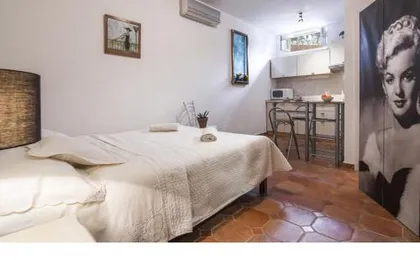 Calm & Relax with private PARKING