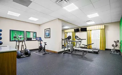 La Quinta Inn & Suites by Wyndham Stonington-Mystic Area
