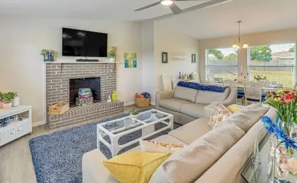Golf, Boat & Beach-hop: Quiet Port Charlotte Home