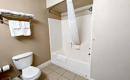 FairBridge Inn & Suites Canadian