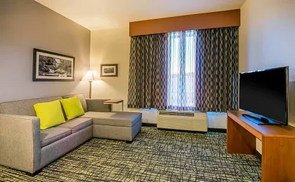 La Quinta Inn & Suites by Wyndham Morgantown