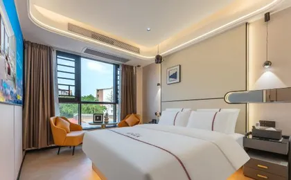 Look forward to the Future Hotel