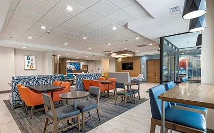 Holiday Inn Express & Suites Buford NE - Lake Lanier by IHG