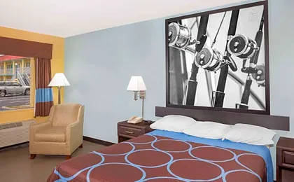Super 8 by Wyndham Sarasota Near Siesta Key