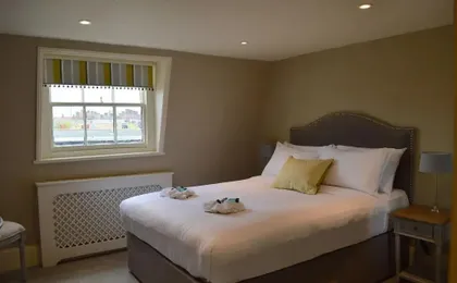 The Crown Pub & Guesthouse