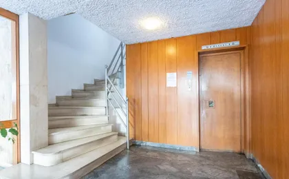 Stadium 1bdr Hiend Quiet Flat Top Location