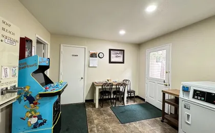 La Vista Blanc 61 Cozy Studio in Central Location, Perfect Mountain Getaway by RedAwning