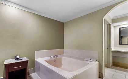 Americas Best Value Inn Houston Heights at I-45