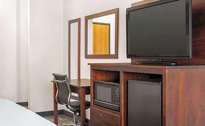 Ramada by Wyndham Richland Center