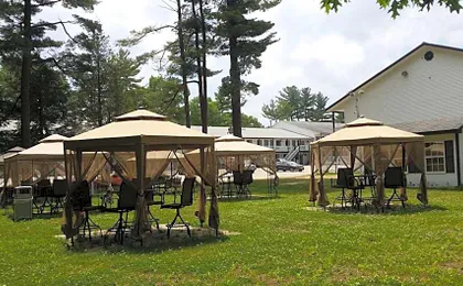 Seabrook Inn