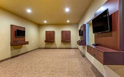Comfort Inn & Suites Near Mt. Rushmore