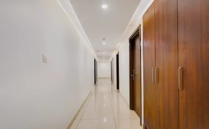 Townhouse Oak Science Gallery Bengaluru Formerly Blue Ocean Residency