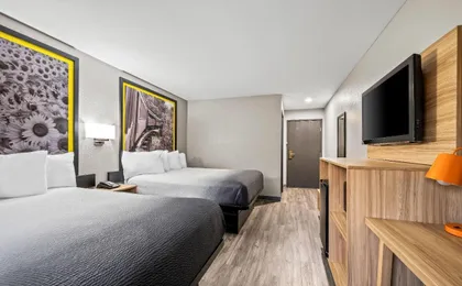 Super 8 by Wyndham Lewiston Auburn Area