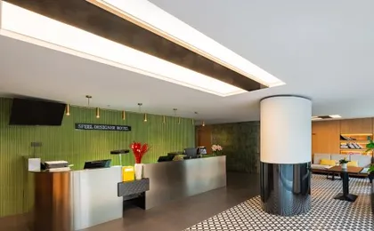 Designer Hotel (Shanghai Hongqiao Hub Yinggang East Road)