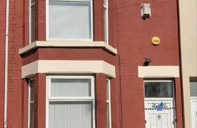 Bright, Comfortable Home, Convenient for City Centre