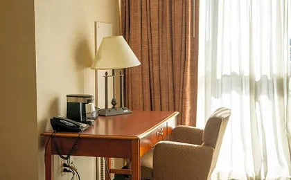 Hotel Topeka at City Center