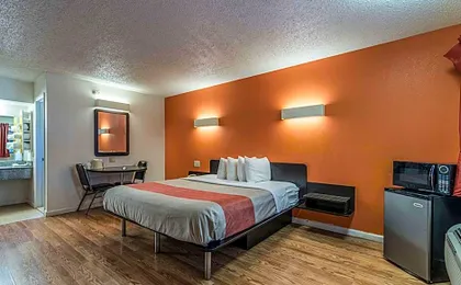 Motel 6-Albany, NY - Airport