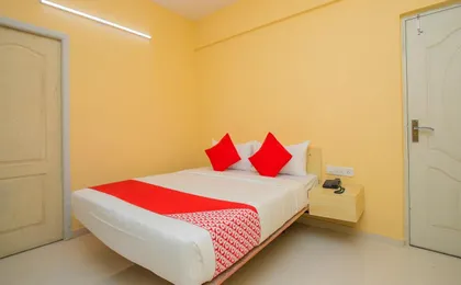 Oyo 10522 Varcity Emerald
